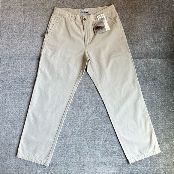 Columbia Pants - NWT Columbia Sportswear Active Women’s Outdoor Khaki Pants, Size 16.